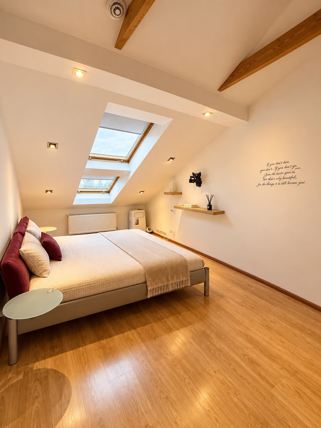 Bright 3-room attic apartment in central Riga — photo 4