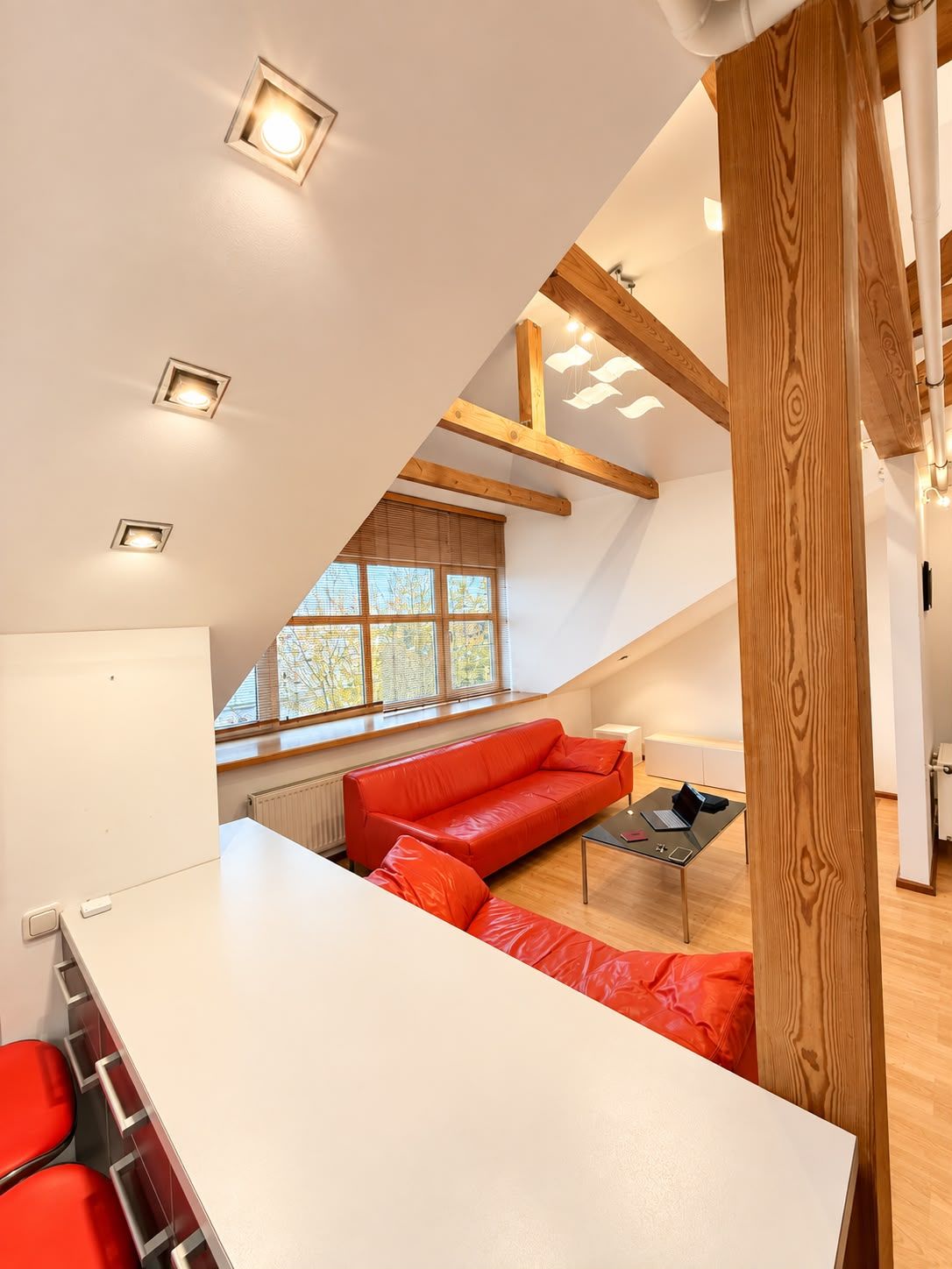 Bright 3-room attic apartment in central Riga — photo 6