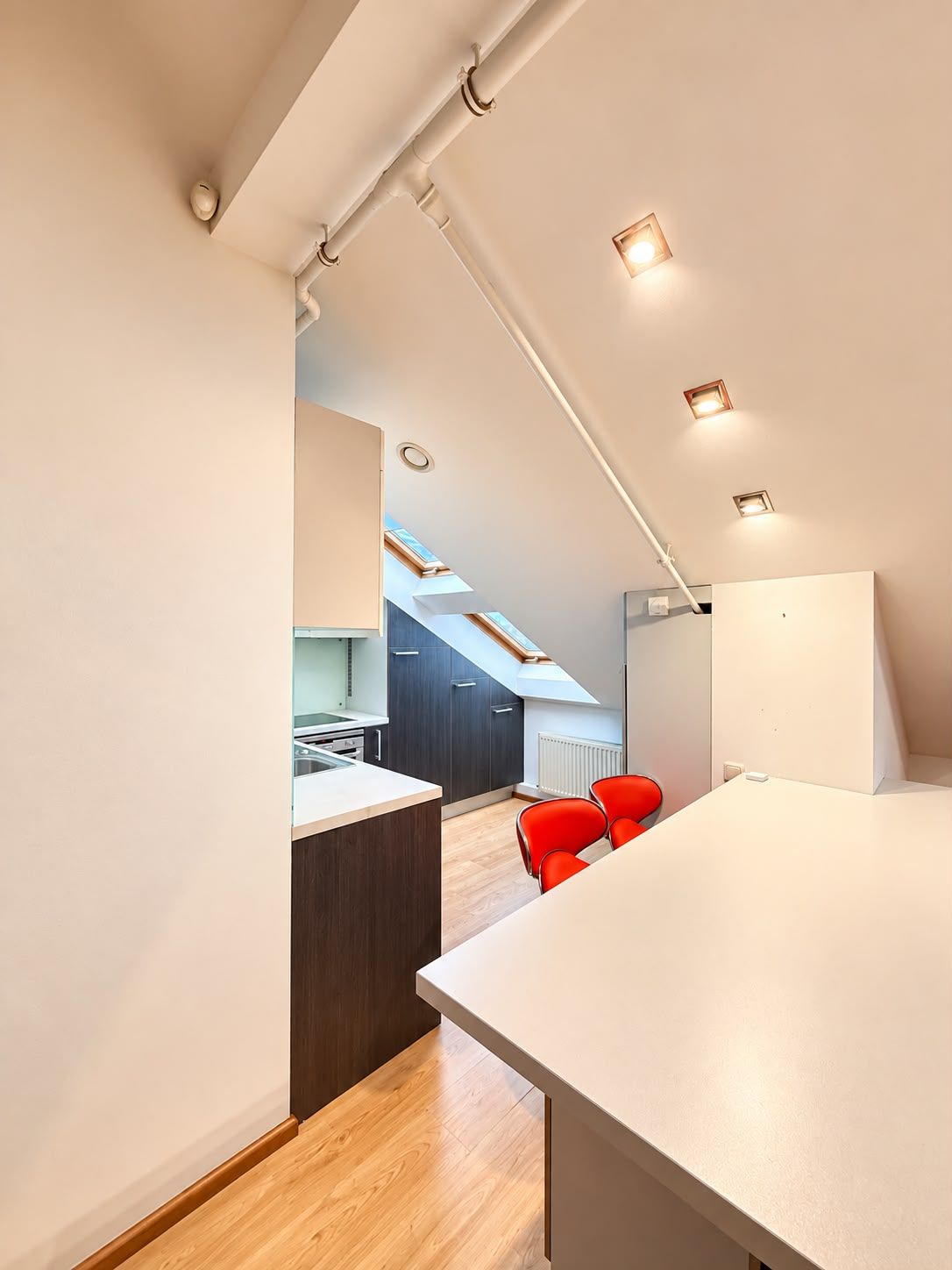 Bright 3-room attic apartment in central Riga — photo 8