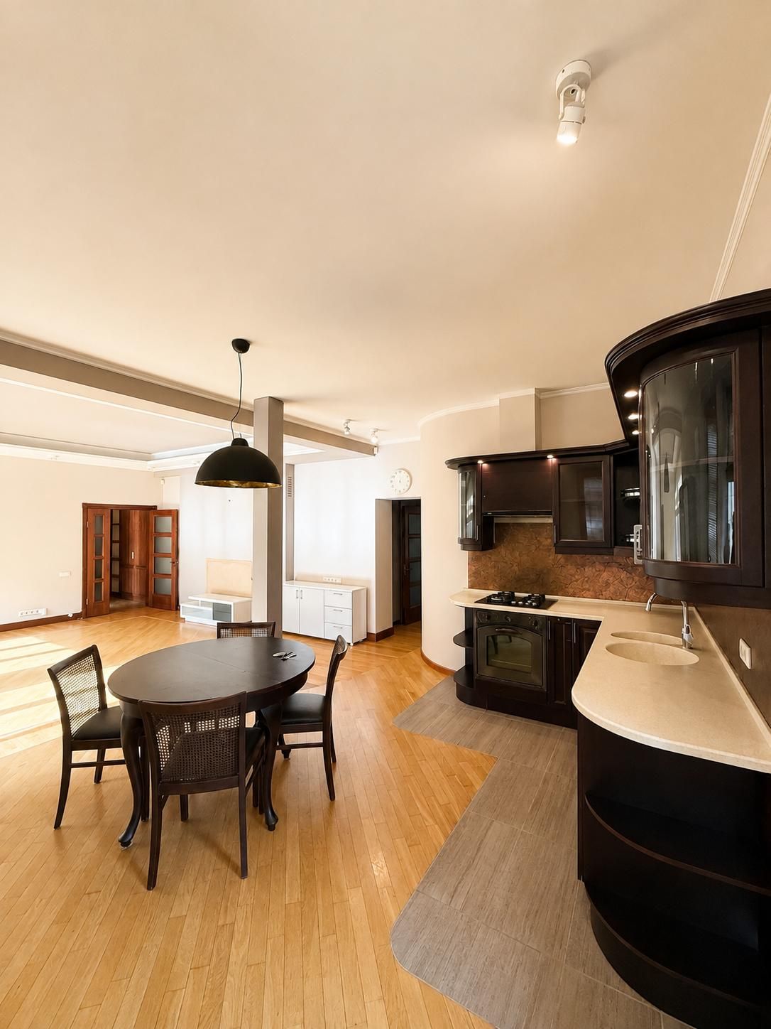 Kitchen and dining room, Teika
